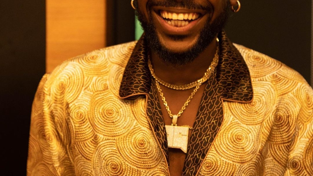 Adekunle Gold drops exciting 3 single-pack 'Tio Tequila'