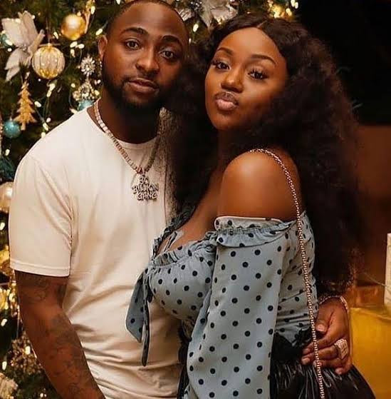 OBO your wife has lost so much weight – Rare video of Davido and chioma at home stirs concern