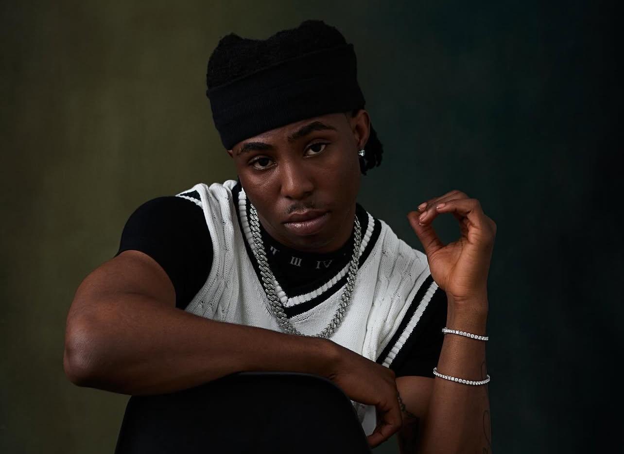 FOLA Nigerian Afrobeats artist promoting new single Treat U Right 2026