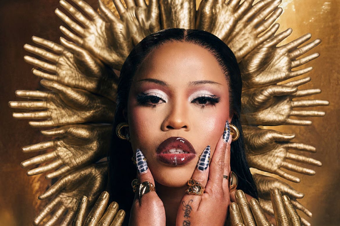 South African artist Anele Zondo promoting her new single Royalty